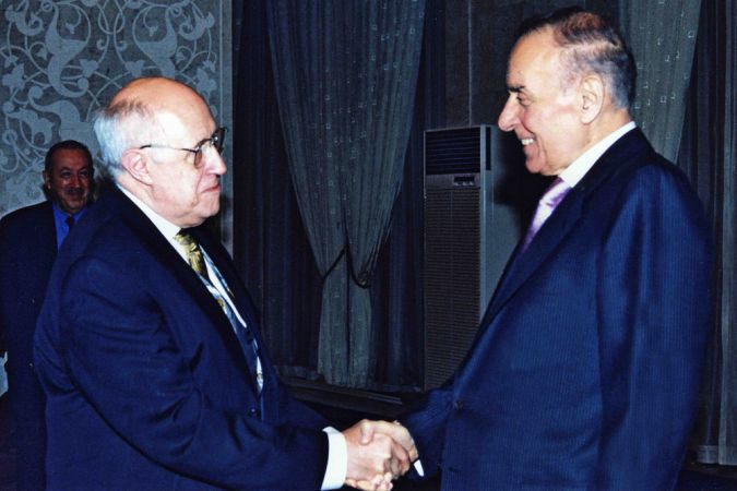 Heydər Əliyev və Mstislav Rostropoviç. Bakı, 29 aprel 1997.