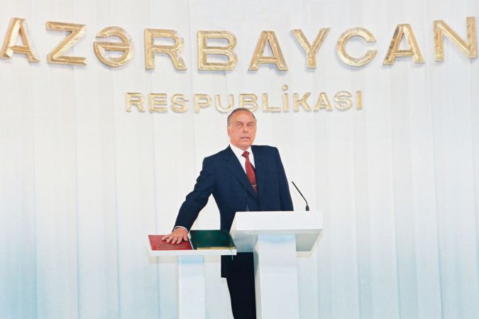 Andiçmə mərasimində. 18 oktyabr 1998.