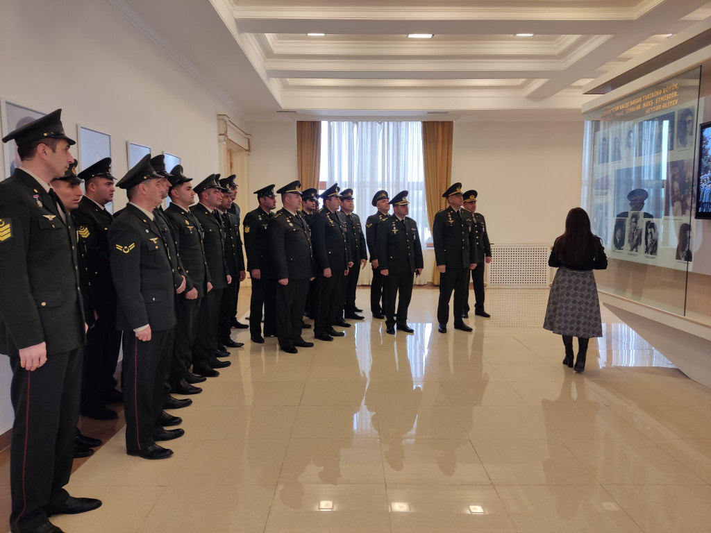 Strateji Obyektlərin Mühafizəsi Dövlət Agentliyinin Ucar regional idarəsinin şəxsi heyəti Heydər Əliyev Mərkəzində olublar