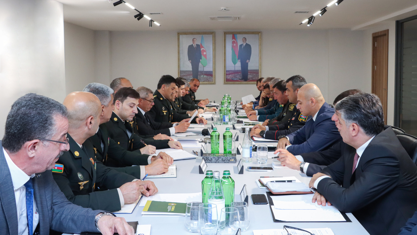 İxrac neft və qaz boru kəmərlərinin təhlükəsizliyinin təmin edilməsi ilə bağlı məsələlər müzakirə olunmuşdur