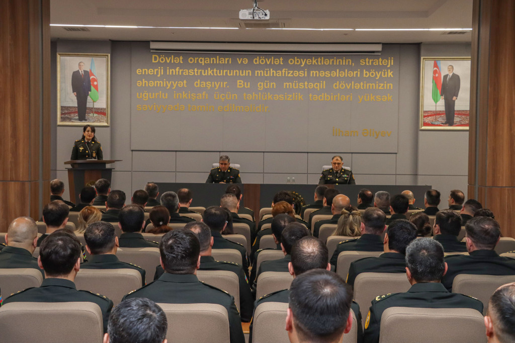 Ümummilli Lider Heydər Əliyevin anadan olmasının 103-cü ildönümünə həsr olunmuş tədbir keçirilib