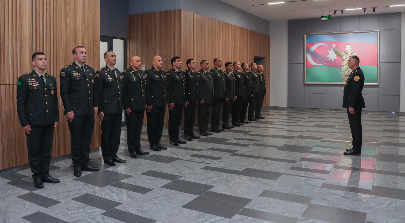 Strateji Obyektlərin Mühafizəsi Dövlət Agentliyində regional idarələrin bölük komandirləri, xidmət, döyüş və fiziki hazırlıq üzrə baş zabitlərinin iştirakı ilə təlim-toplanışı keçirilib